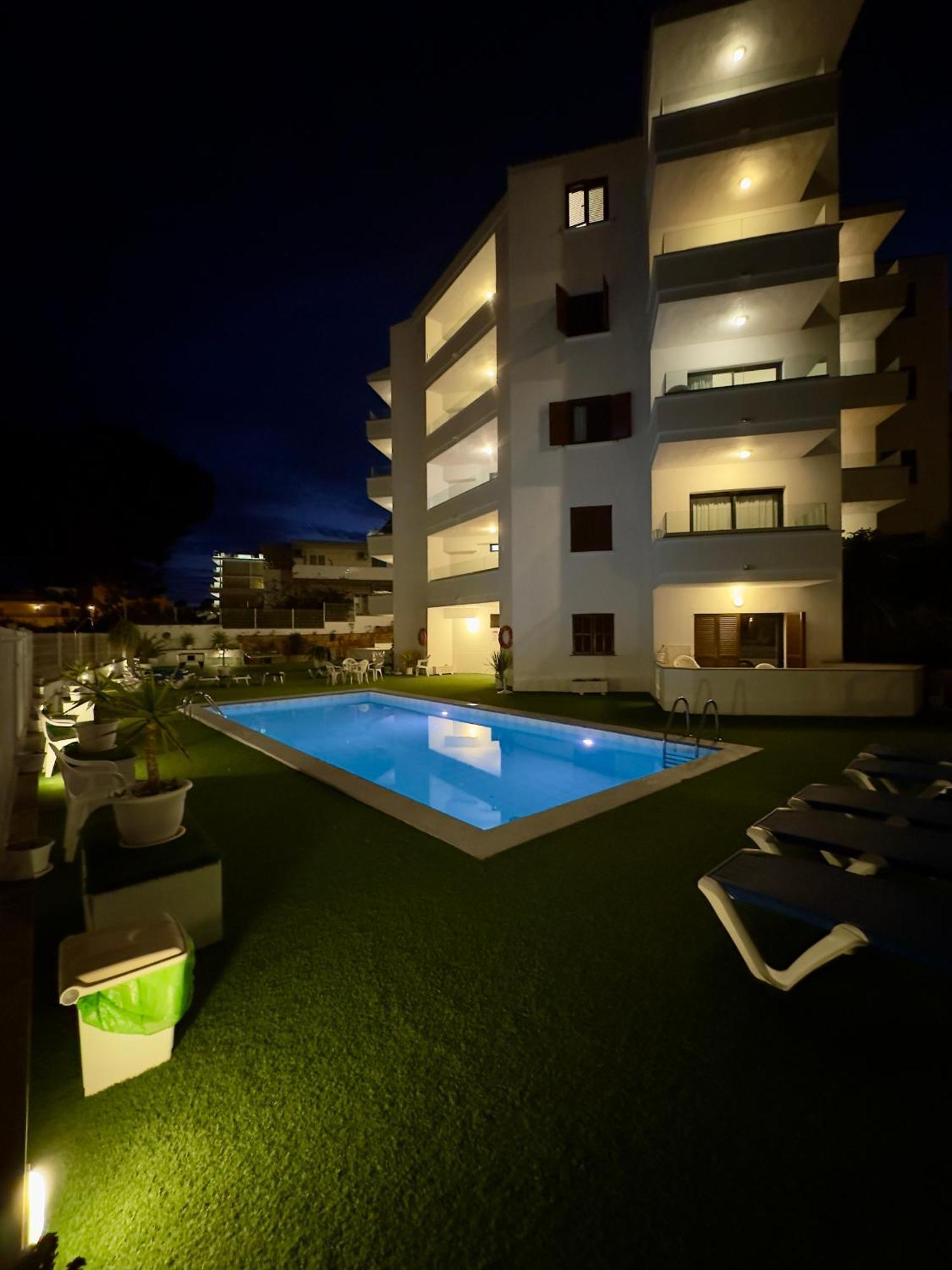 Marina Palmanova Apartamentos Екстер'єр фото