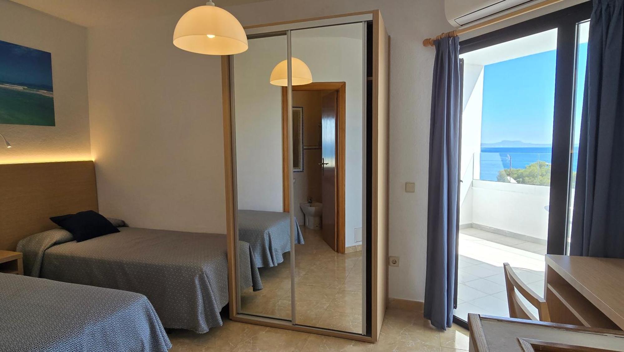 Marina Palmanova Apartamentos Екстер'єр фото