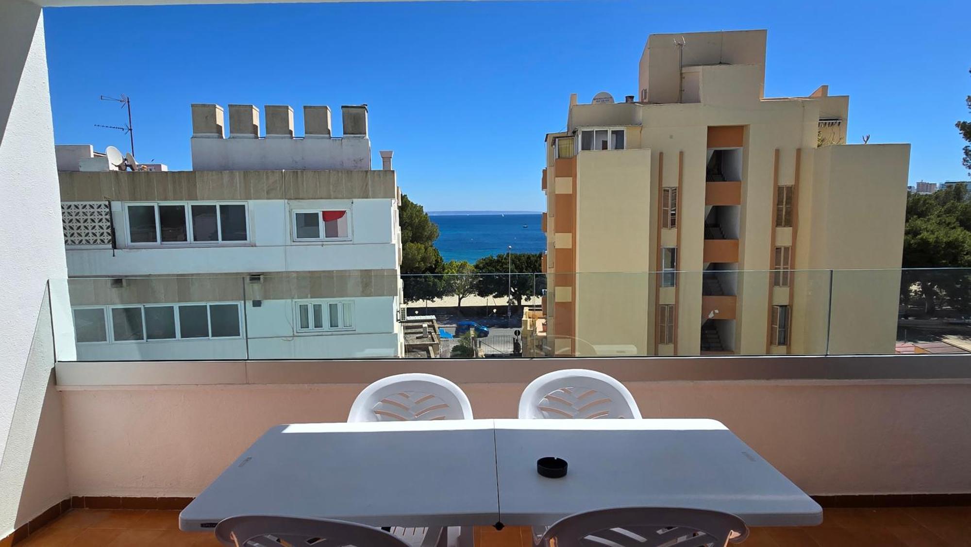 Marina Palmanova Apartamentos Екстер'єр фото